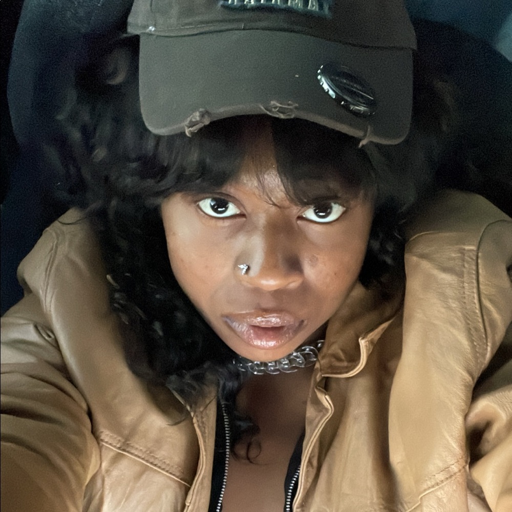 Meet your Posher, Celina